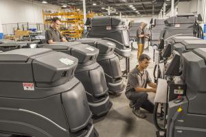 Technicians Build Avidbots Neo for Global Distribution