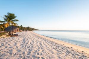 Anantara Bazaruto Island Resort_Beach view at sunset