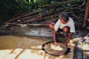 Artisanal and small-scale gold mining (ASGM) supplies about 20% of the world’s gold and can be a viable, responsible source of livelihood with proper support and safeguards, according to planetGOLD. (Photo by planetGOLD Philippines)