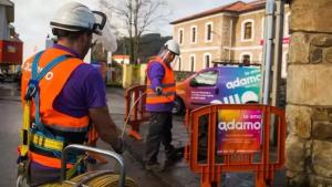 Adamo Laying Cable Telecommunications