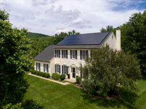 Midwest house with Wolf River Solar Installation