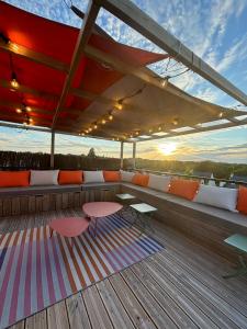 Le rooftop de Ty Work : un air de vacances entre deux réunions