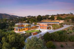 5924 Bonsall Drive, Malibu, California