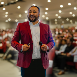 Jaime Leal , Director del instituto y pionero en Salario Emocional