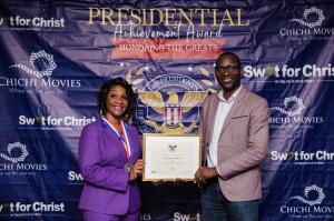 Dr. Stephanie L. Anderson receives the President’s Volunteer Service Award