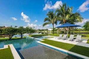 Thomas Homes Offers Key Considerations for Designing a Waterfront Home in South Florida