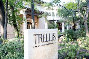 Trellis Spa Launches ‘Receive One Facial, Give One Facial’ in Honor of Breast Cancer Awareness Month