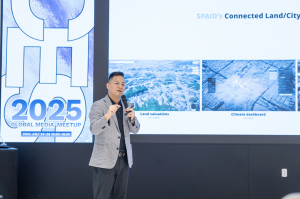Chongkul Yi, CEO of Spaid, pitching at the ‘Global Media Meetup’ with GEEKSPIN on July 25th at MIK Basecamp