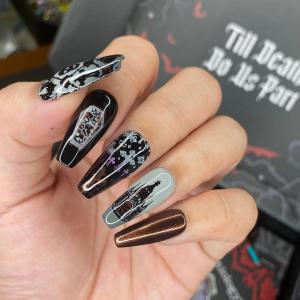 Maniology offers hundreds of different and beautiful nail stamping plates, making it easy to recreate intricate and detailed nail art.