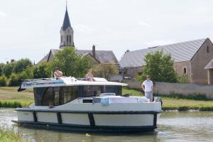 Le Boat Announces its Top 5 European Must-Visit Regions in  2025: Exclusive Journeys