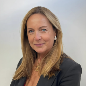 Headshot of Samantha Knowles, Senior Director - Head of Global Research