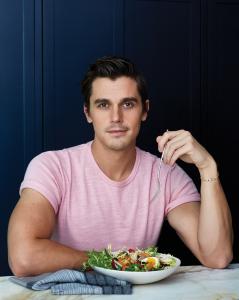 Pilot Light Announces Queer Eye’s Antoni Porowski as Celebrity Host of 2024 Feed Your Mind Gala