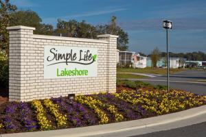 Lakeshore Community Entrance