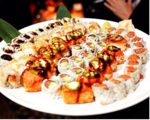 Sushi platter at Momoya SoHo (Photo Credit: Vital Agibalow / VITALPhoto)