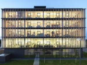 Facade Systems_Market