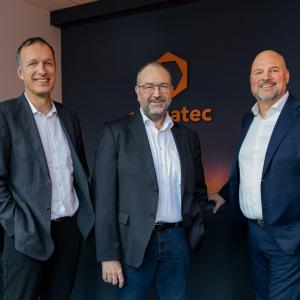 Dr. Dominik Ressing (CEO), Konrad Garhammer (COO & CTO), and Daniel Jürgens (CFO) (from left to right)