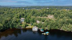 1080 Whitehead Road, Lake Muskoka, Gravenhurst, Ontario, Canada