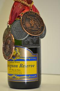 Close-up of the awards on the 2001 Chauvignon Reserve bottle