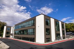 Creekside Chiropractic Building Exterior