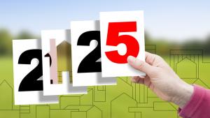 2025 REAL ESTATE AND HOMEOWNER ASSOCIATION concept with text and home icon