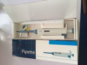 Vaiable pipette  + 100 tips