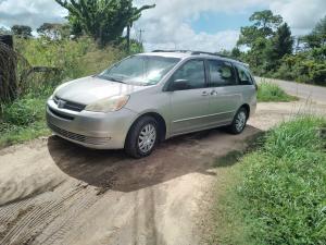 Van transfer from BZE to Placencia