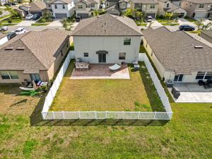 Residential aluminum fencing near Tampa FL