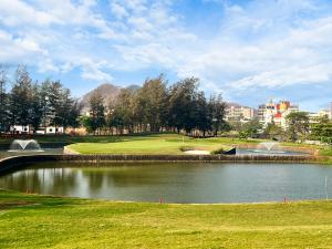 Kharghar Valley Golf Course