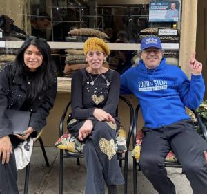 Stein with Java Girl's owner Linda and a neighbor of the Upper East Side