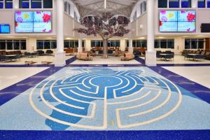 Terrazzo design: public art labyrinth in terrazzo in tropical colors