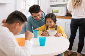 Thanks to USANA Kids Eat volunteers, Utah children facing food insecurity enjoy nutritious meals—helping to feed the 143,100 kids who don’t know where their next meal is coming from.
