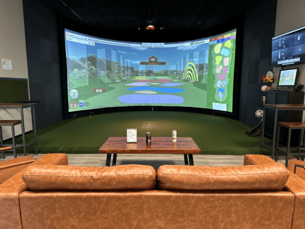 Curved Indoor Golf Simulator Screen