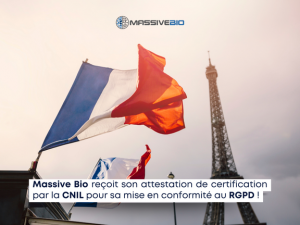 Drapeau français flottant devant la tour Eiffel, avec le logo Massive Bio et le texte annonçant sa certification CNIL pour conformité au RGPD.