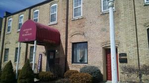 Outside View of Antiques on Beardsley