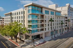 The modern and European-inspired exterior of the AC Hotel Pasadena, designed by AXIS Architecture + Design