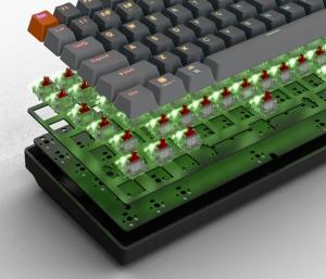 Built for high performance with sound-dampening gasket and reinforced metal structure.