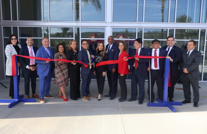 Hollencrest Middle School Celebrates Ribbon Cutting of New Gymnasium