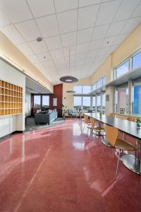 Common Area at Live Free Outpatient Rehab Center in Manchester