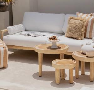 Rattan 2 seater sofas