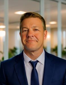 Kelly Shelton, a highly regarded and experienced executive in the Orthopedic and Spinal Implant space is hired as CEO as the company enters commercialization