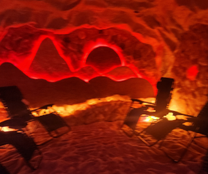 Tranquil, hand-crafted salt cave designed for wellness centers and spas. Expert salt builder Dr. Margaret Smiechowski brings salt therapy to life.