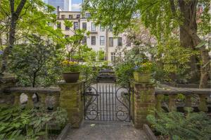 239 East 48th Street, Manhattan, New York - 5