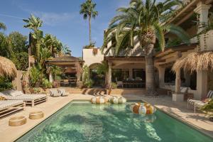 Villa Las Tortugas, outdoor and swimming pool.