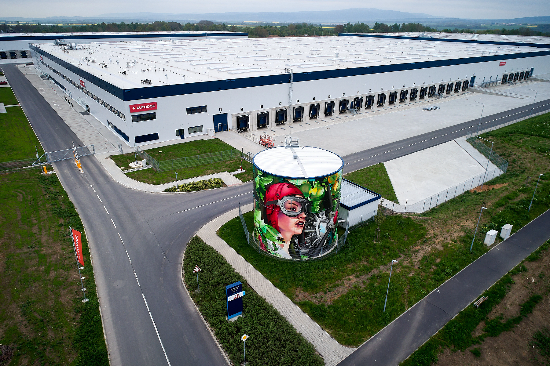 Exterior aerial view of AUTODOC's fulfillment center in Cheb, which has been outfit with TGW Logistics warehouse automation systems