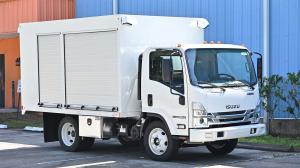 Real Fleet Solutions Tree Truck-Right Front qtr-closed+BG