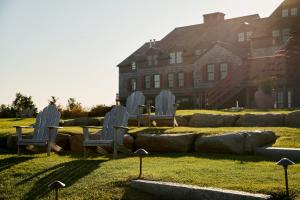 Weekapaug Inn