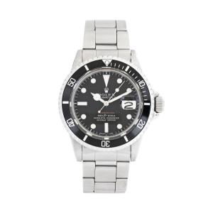1971 Rolex Submariner Ref. 1680 – nicknamed “Red Sub” (for the red Submariner script on the matte black dial), with a correct Rolex Oyster bracelet. (CA$18,880)