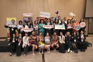 Des représentants de l’Administration du tourisme de Taïwan, du secteur touristique taïwanais et de l’industrie du voyage canadienne se réunissent pour l’atelier de Vancouver.