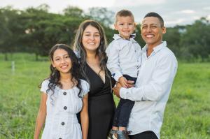 Image of Columbian family of four