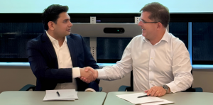 LeapThought CEO and Chairman Ratnakar Garikipati and Construtivo CEO Marcus Granadeiro sign a strategic alliance agreement at LeapThought’s U.S. headquarters to advance integrated digital delivery and AI-enabled infrastructure at scale.